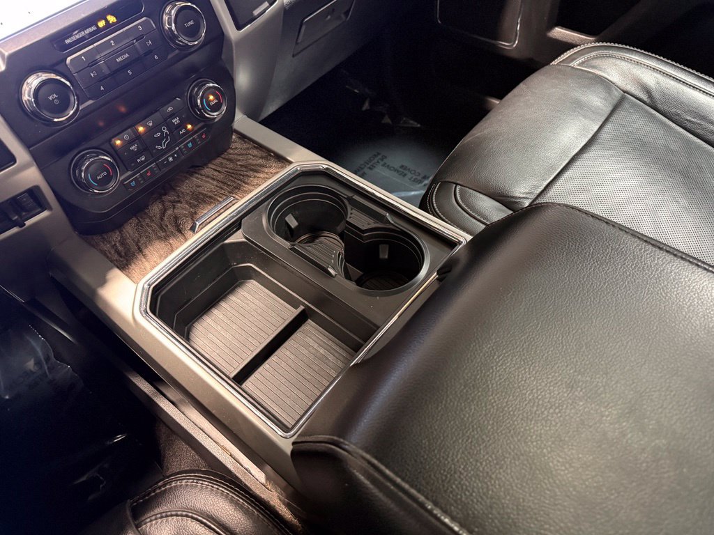 Used 2019 Ford F350 Lariat w/ Lariat Ultimate Package AWD/4WD image 17