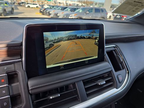 Used 2023 Chevrolet Suburban LT image 26