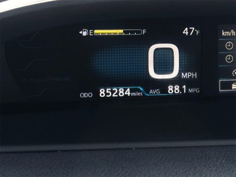 Certified 2017 Toyota Prius Prime Advanced image 16