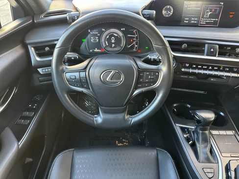 Used 2022 Lexus UX 250h w/ Accessory Package (Z2) image 15