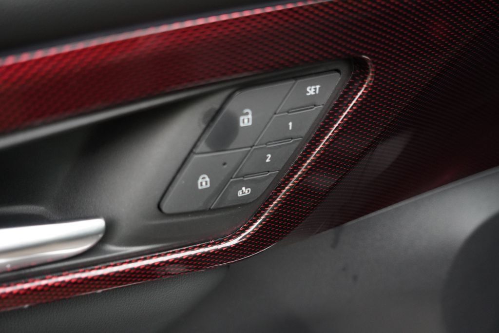 Certified 2024 Chevrolet Traverse RS FWD image 26
