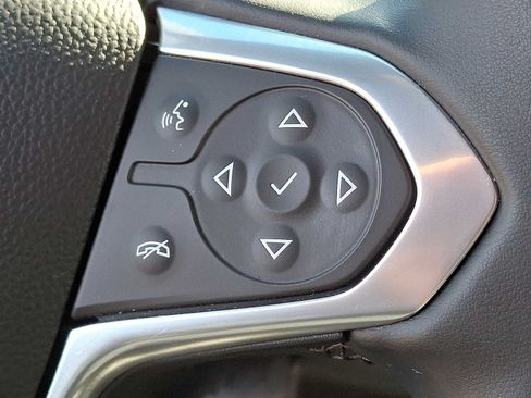 Used 2023 Chevrolet Traverse LT AWD/4WD image 22
