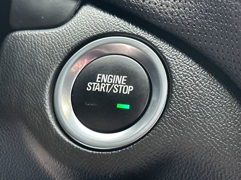 Used 2022 Chevrolet Equinox Premier w/ Redline Edition image 32