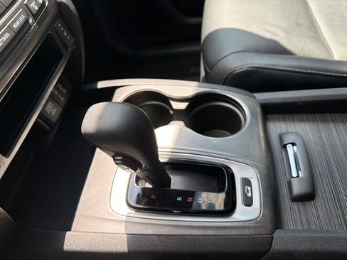 Used 2018 Honda Pilot EX-L image 34