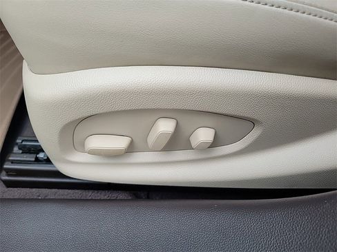 Used 2015 Buick LaCrosse Leather w/ Experience Buick Package image 16