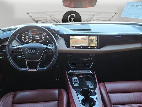 Used 2022 Audi RS e-tron GT Base image 10
