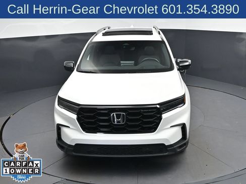 Used 2025 Honda Pilot Black Edition image 38