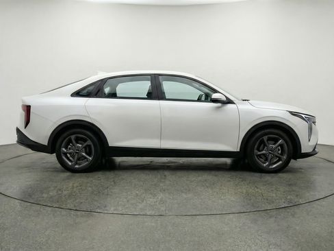 Used 2025 Kia K4 FWD image 11
