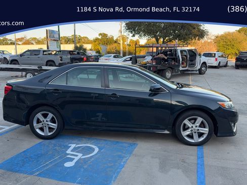 Used 2014 Toyota Camry L image 7