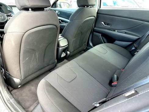 Used 2024 Hyundai Elantra SE image 21