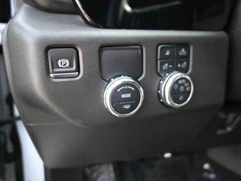 Used 2025 GMC Sierra 1500 SLT RWD image 16