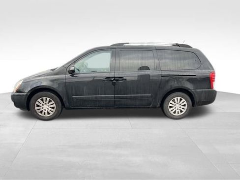 Used 2012 Kia Sedona LX image 4