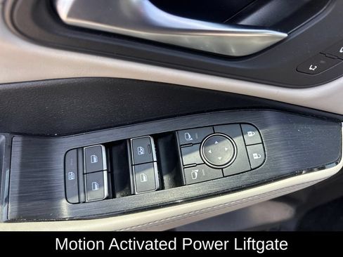 Used 2023 Nissan Rogue SL w/ SL Premium Package FWD image 10