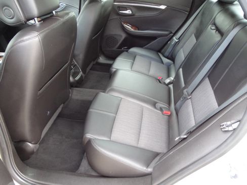 Used 2014 Chevrolet Impala LT FWD image 26
