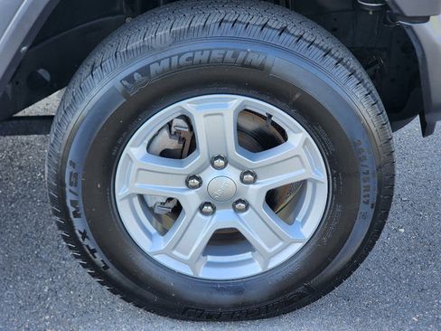 Used 2021 Jeep Wrangler Unlimited Sport image 4