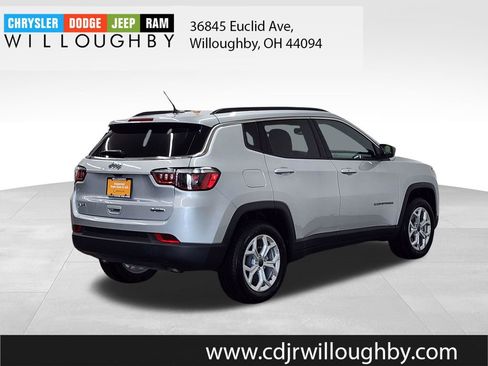 Certified 2025 Jeep Compass Latitude AWD/4WD image 8