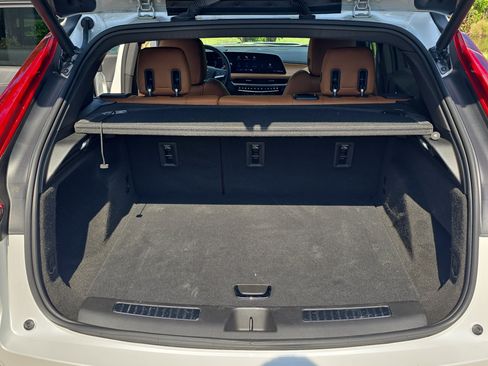 Used 2024 Cadillac XT4 Premium Luxury w/ Technology Package FWD image 12