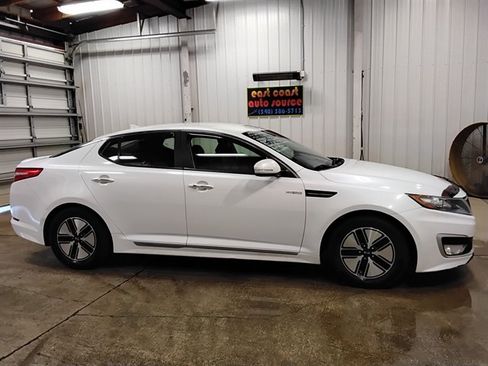 Used 2013 Kia Optima LX w/ Hybrid Convenience Pkg FWD image 2