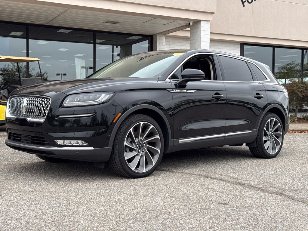 Used 2023 Lincoln Nautilus Reserve w/ Equipment Group 202A AWD/4WD image 5