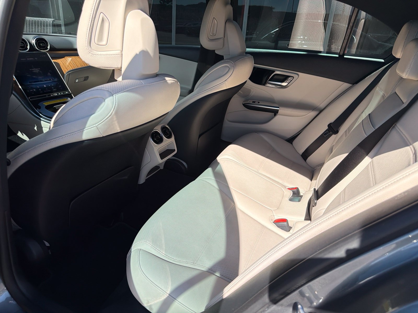 Used 2023 Mercedes-Benz C 300 Sedan image 8