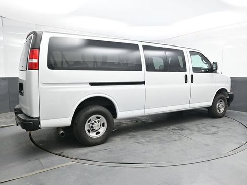 Used 2024 Chevrolet Express 3500 LS RWD image 8