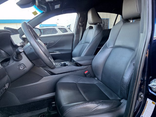 Used 2024 Toyota Venza XLE AWD/4WD image 9