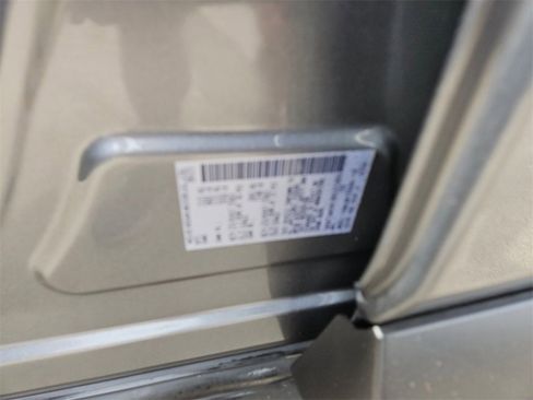 Used 2023 Nissan Rogue S image 30