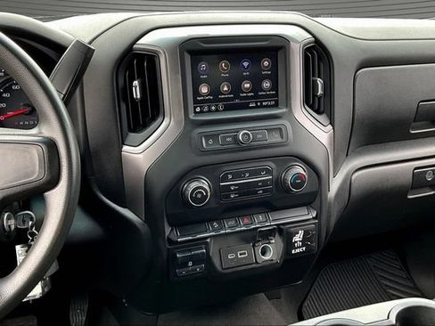 Used 2021 Chevrolet Silverado 1500 Custom Trail Boss AWD/4WD image 10