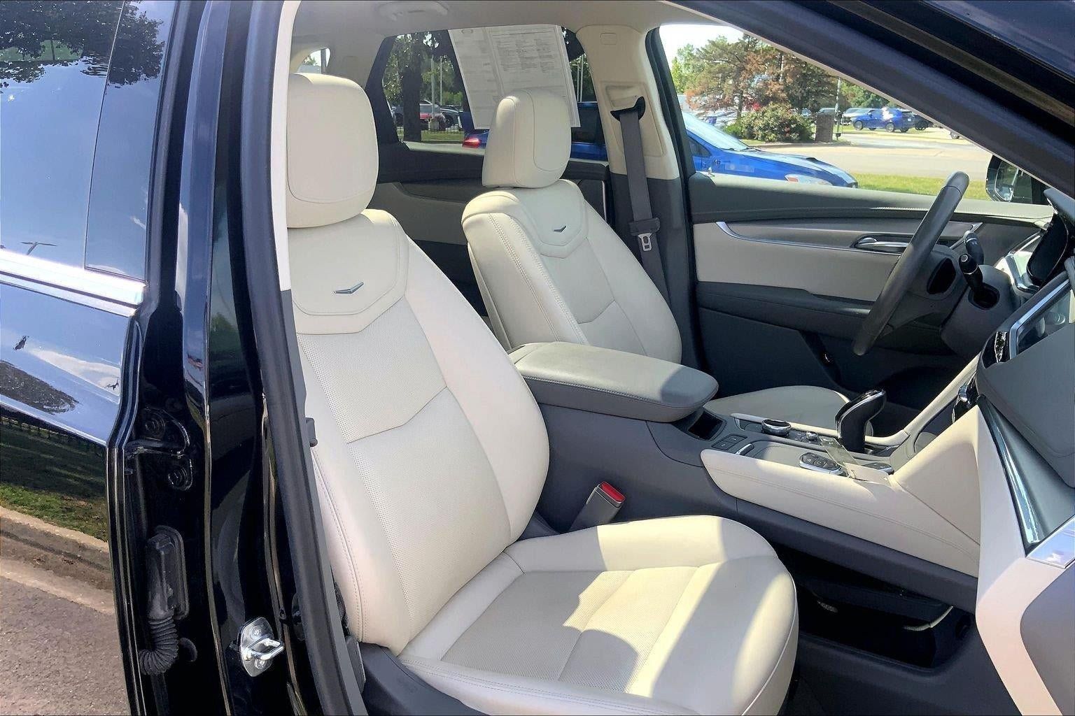Used 2020 Cadillac XT5 Premium Luxury AWD/4WD image 7
