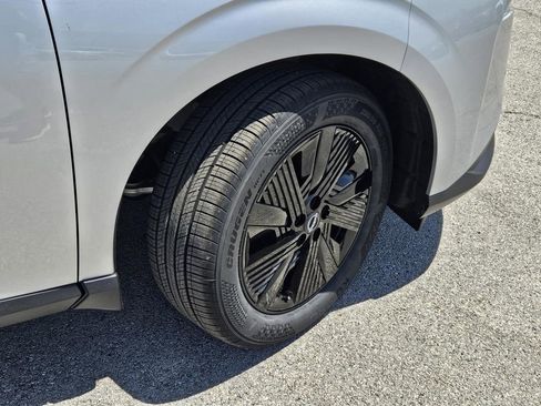 New 2025 Nissan Murano SV image 4