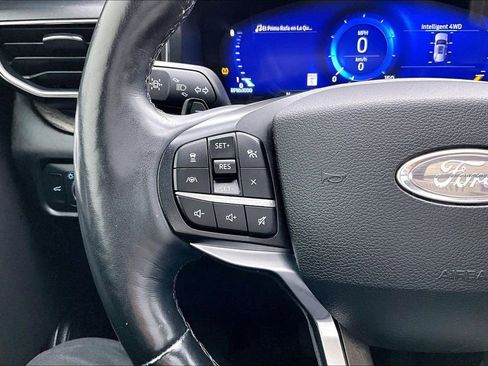 Used 2020 Ford Explorer Platinum image 17