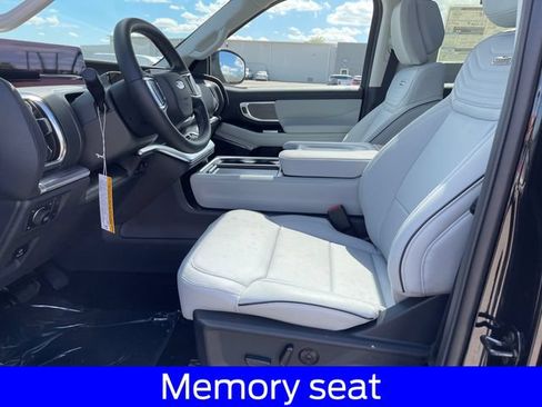 New 2026 Ford Expedition Platinum w/ Platinum Ultimate Package AWD/4WD image 9