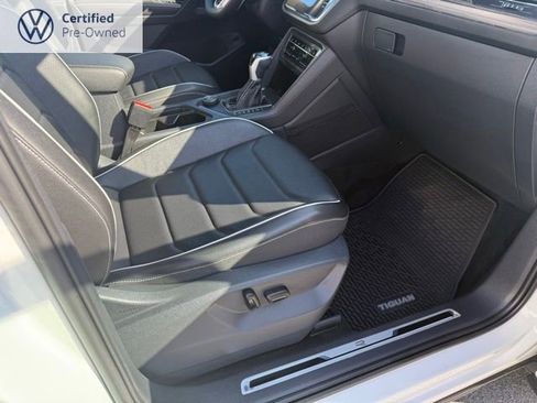Certified 2023 Volkswagen Tiguan SEL R-Line image 27