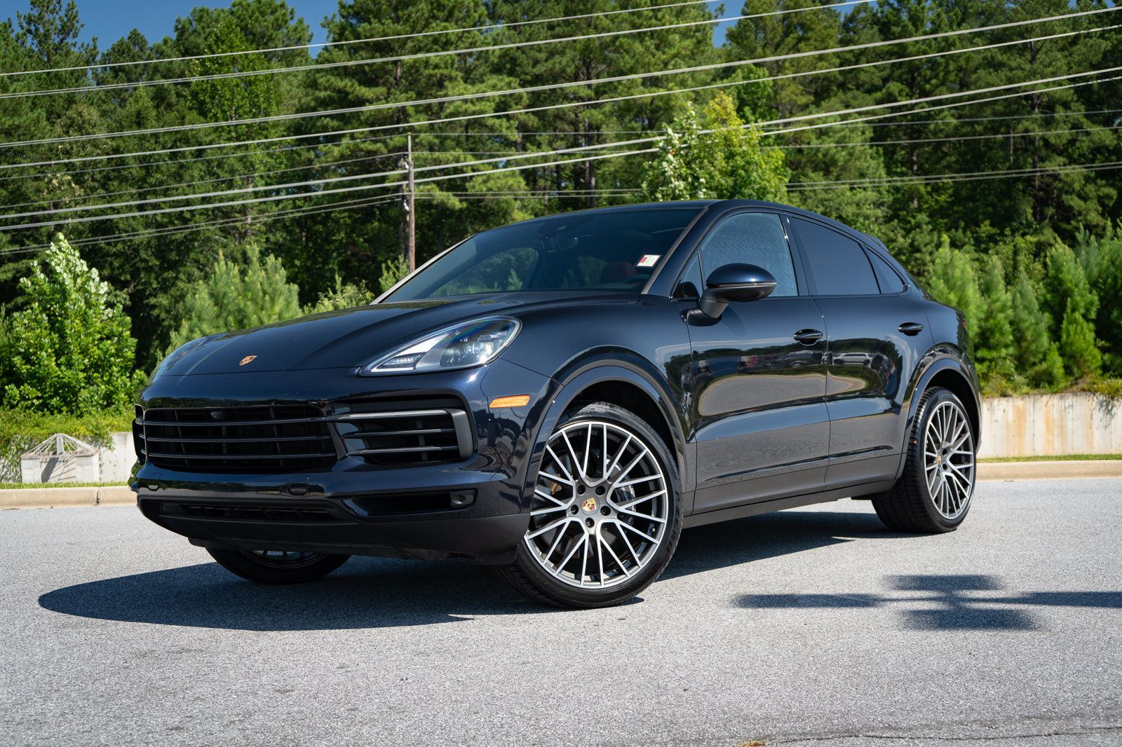 Used 2023 Porsche Cayenne Platinum Edition AWD/4WD image 2