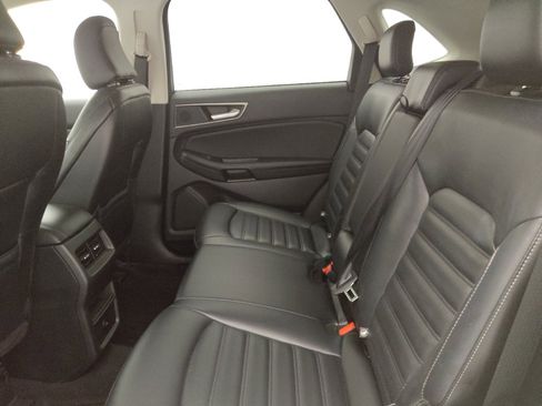 Used 2023 Ford Edge SEL image 18