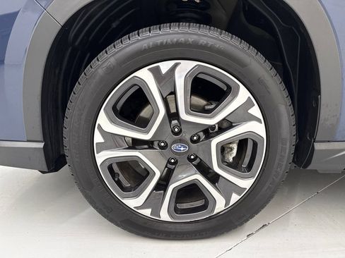 Used 2023 Subaru Ascent Limited w/ Technology Package AWD/4WD image 11