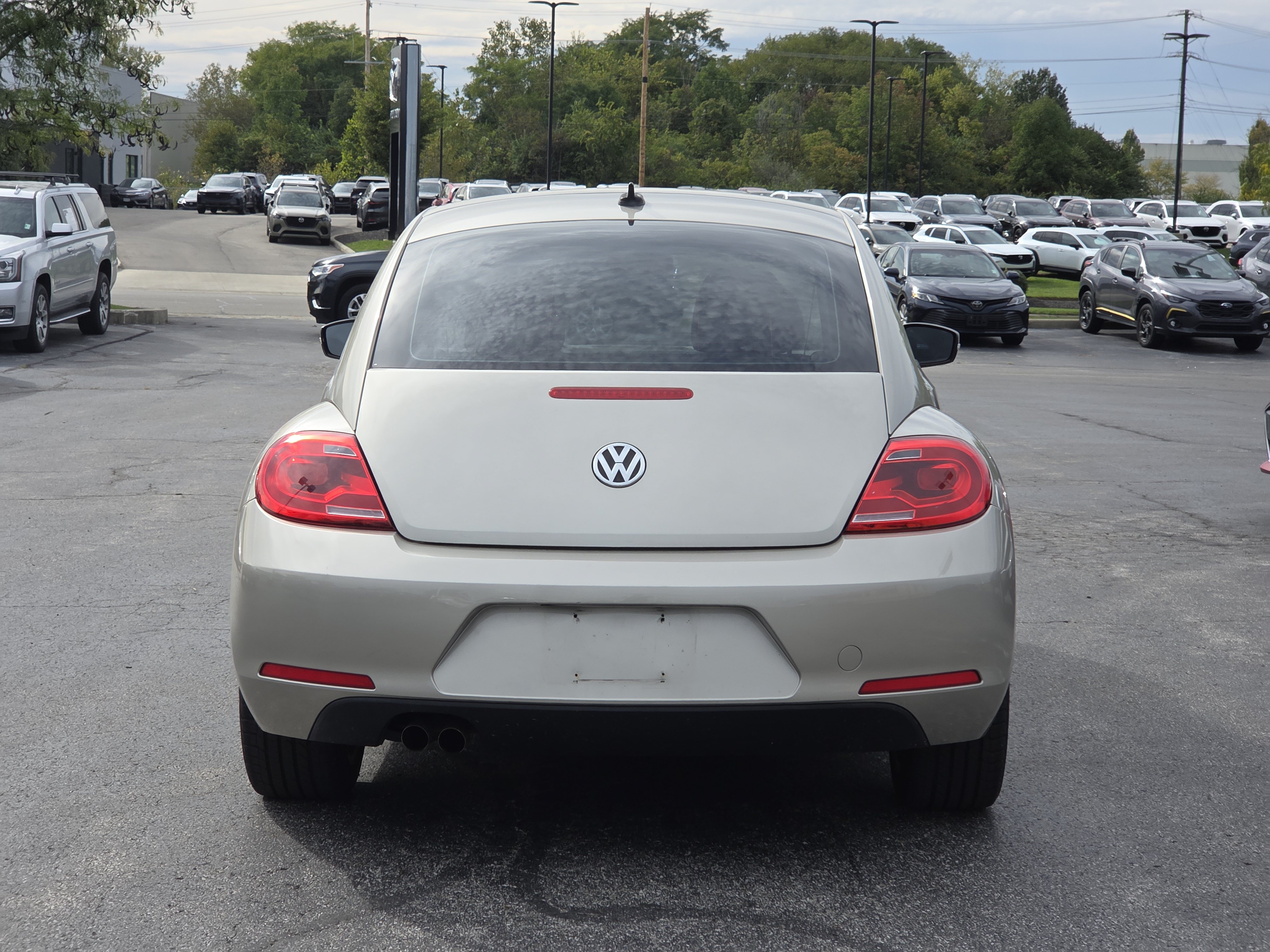 Used 2012 Volkswagen Beetle 2.5 FWD image 8