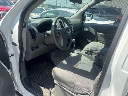 Used 2018 Nissan Frontier SV RWD image 13