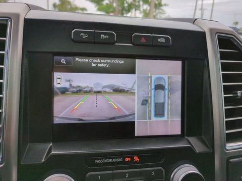 Used 2015 Ford F150 Platinum w/ Equipment Group 701A Luxury image 21