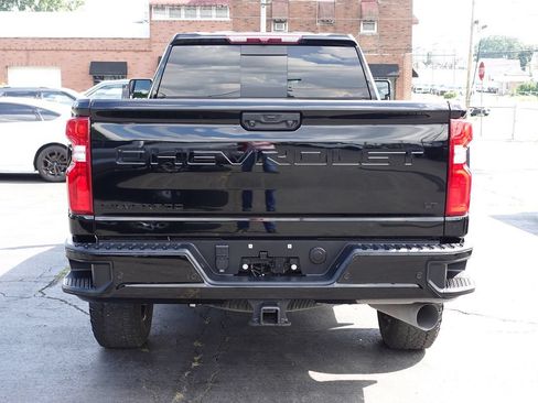 Used 2024 Chevrolet Silverado 2500 LT w/ Midnight Edition AWD/4WD image 8