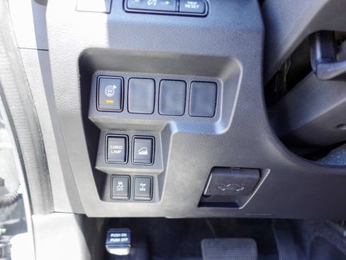 Used 2025 Nissan Frontier PRO-4X AWD/4WD image 18
