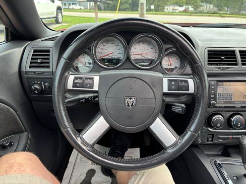 Used 2008 Dodge Challenger SRT8 RWD image 11