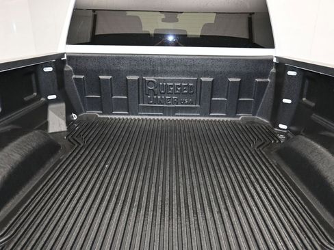 Certified 2025 Chevrolet Silverado 2500 LT w/ Convenience Package image 26