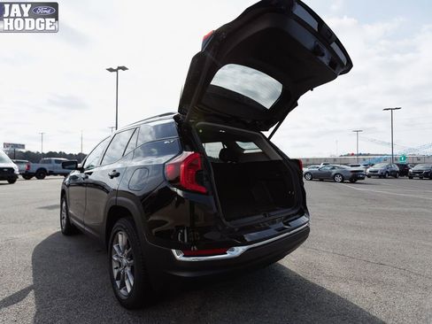 Used 2024 GMC Terrain SLT image 53