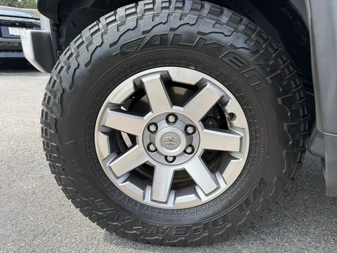 Used 2014 Toyota FJ Cruiser 4WD w/ Convenience Package image 39
