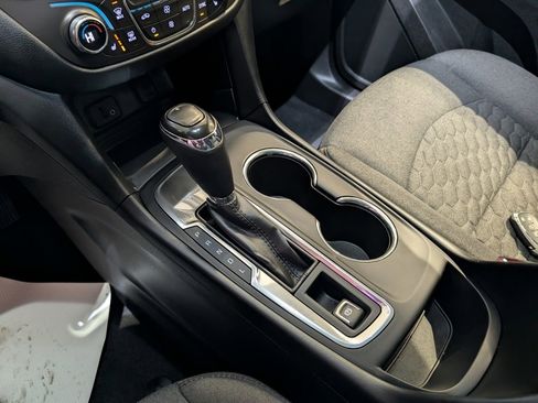 Used 2018 Chevrolet Equinox LT image 27