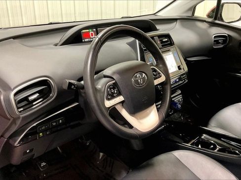 Used 2017 Toyota Prius Four w/ Advanced Technology Package FWD image 14