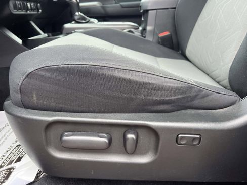 Used 2023 Toyota Tacoma TRD Off-Road image 18