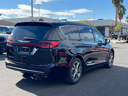 New 2026 Chrysler Pacifica Pinnacle FWD image 6