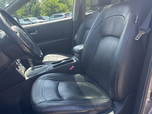Used 2011 Nissan Rogue SV w/ SL Pkg AWD/4WD image 3